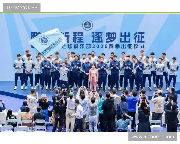 铜梁龙与新鹏城外援对决 余望彭鹏领衔出战